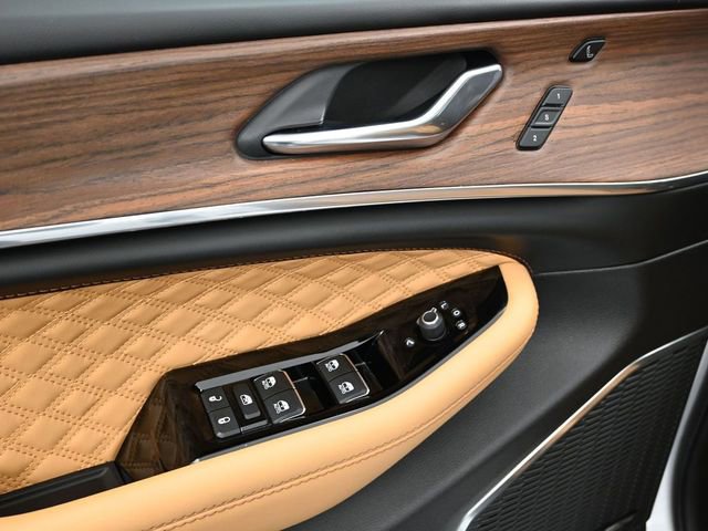 Used 2024 Jeep Grand Cherokee Summit image 19