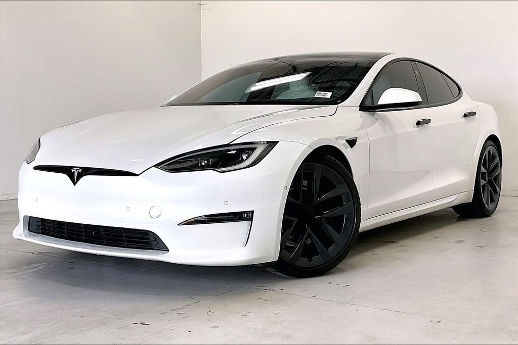 Used 2022 Tesla Model S image 2
