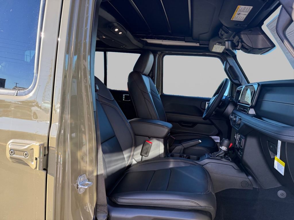 New 2026 Jeep Wrangler Unlimited Sahara w/ Safety Group AWD/4WD image 18