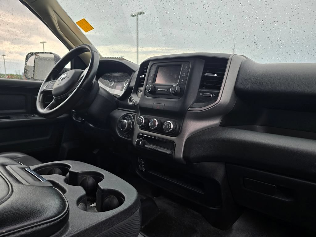 Used 2020 RAM 2500 Tradesman w/ Chrome Appearance Group AWD/4WD image 8