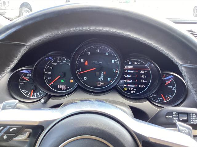 Used 2016 Porsche Cayenne w/ Premium Package AWD/4WD image 32