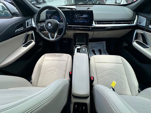 Used 2025 BMW X1 xDrive28i w/ Premium Package AWD/4WD image 19