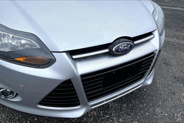 Used 2012 Ford Focus Titanium FWD image 32
