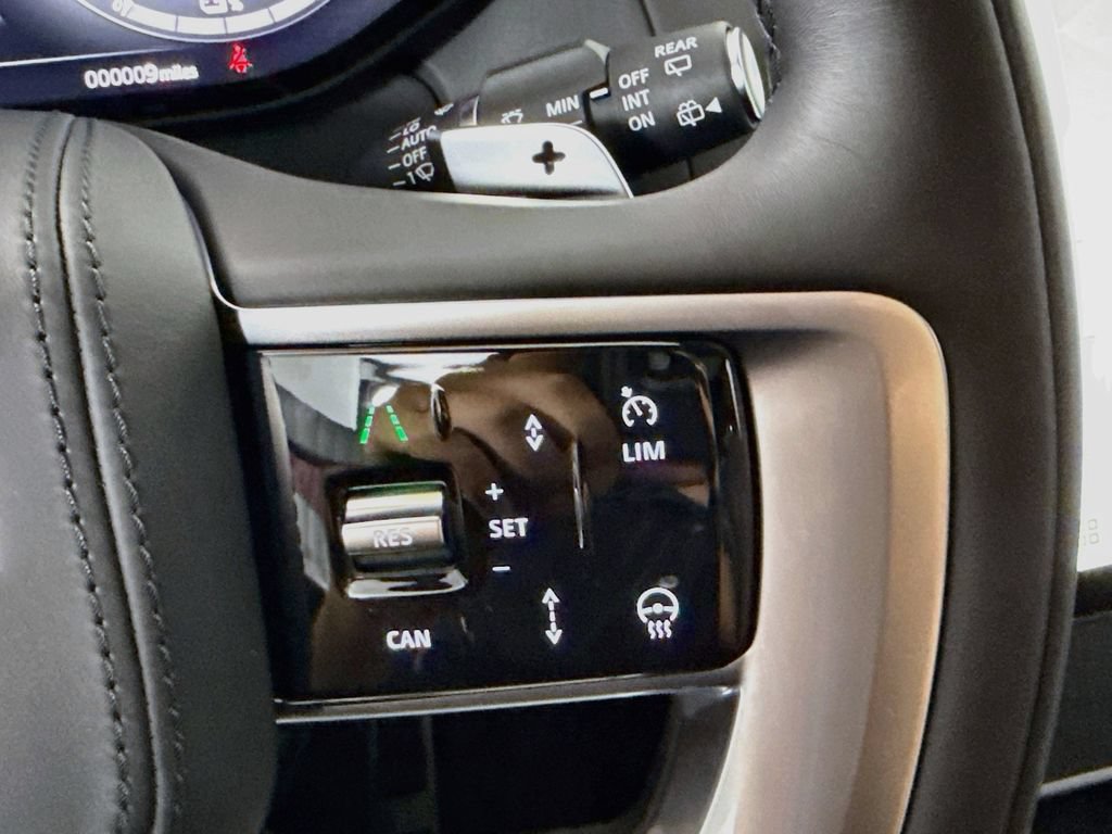 New 2026 Land Rover Range Rover SE AWD/4WD image 13