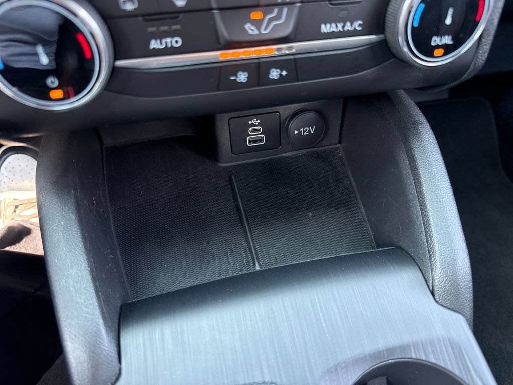 Used 2025 Ford Escape ST-Line FWD image 31