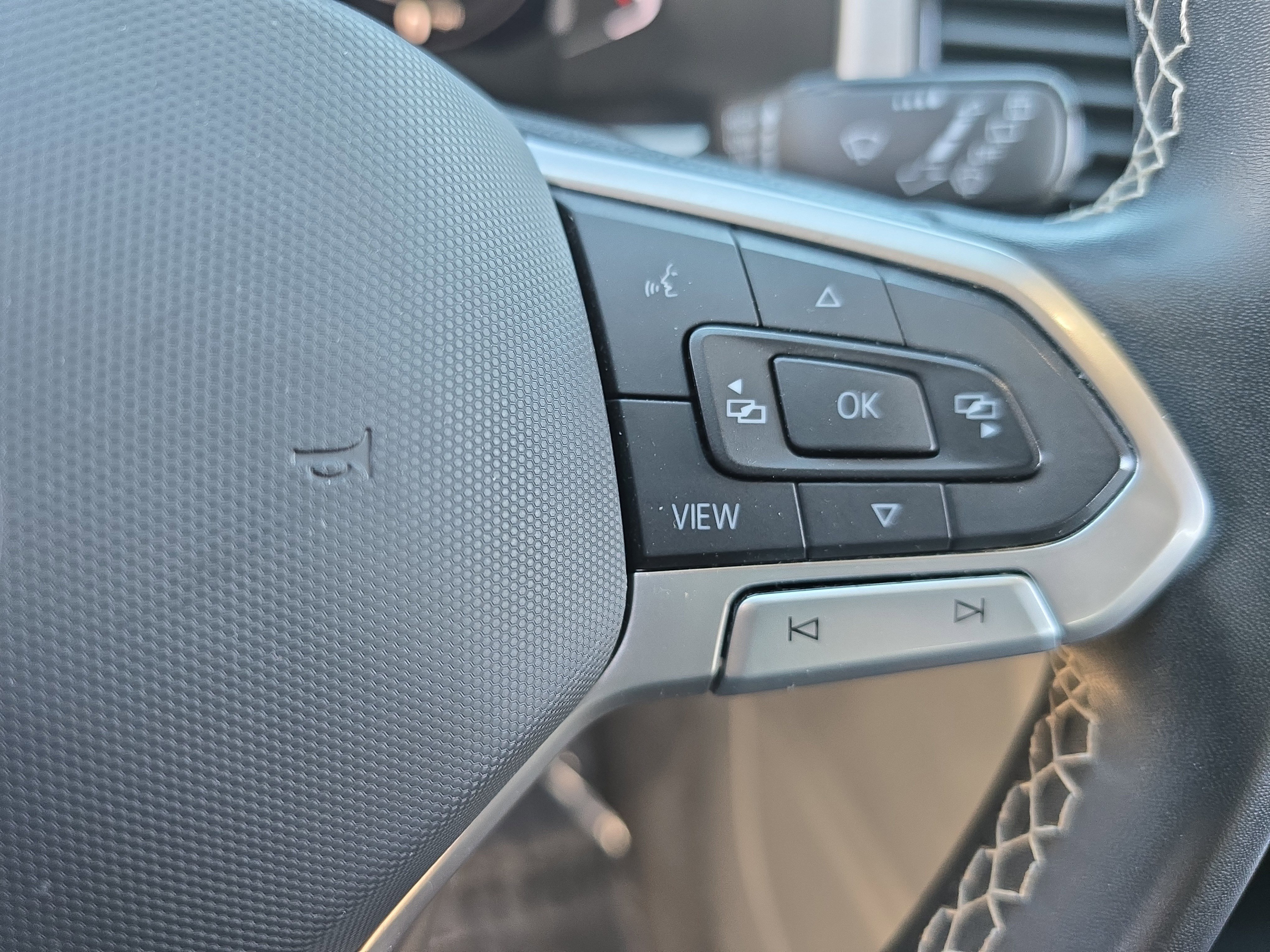 Used 2023 Volkswagen Atlas SE image 19