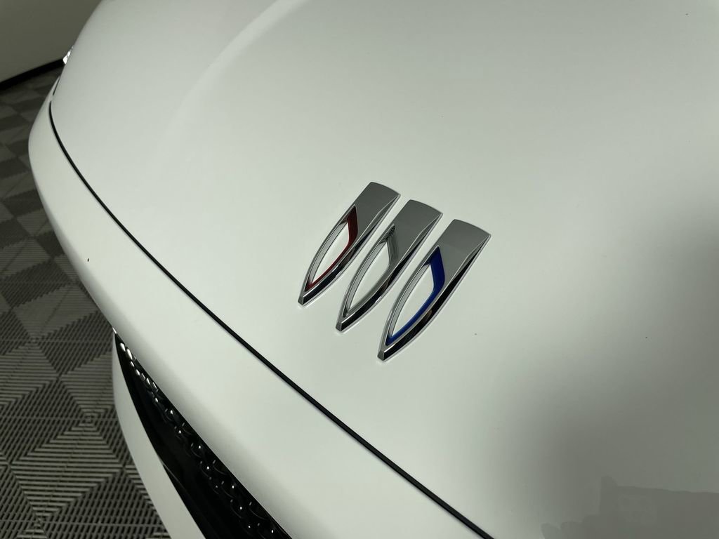 Used 2025 Buick Enclave Sport Touring image 30