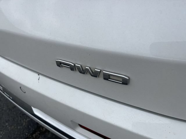 Used 2021 GMC Acadia Denali w/ Denali Technology Package AWD/4WD image 11