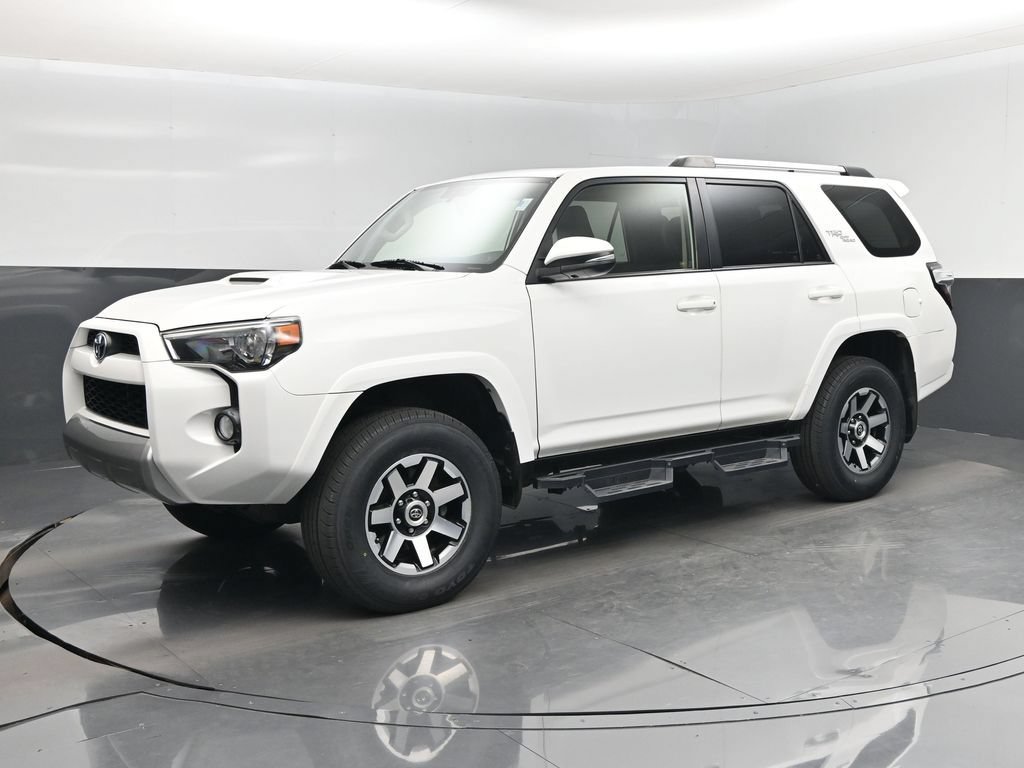 Used 2018 Toyota 4Runner TRD Off-Road Premium AWD/4WD image 9