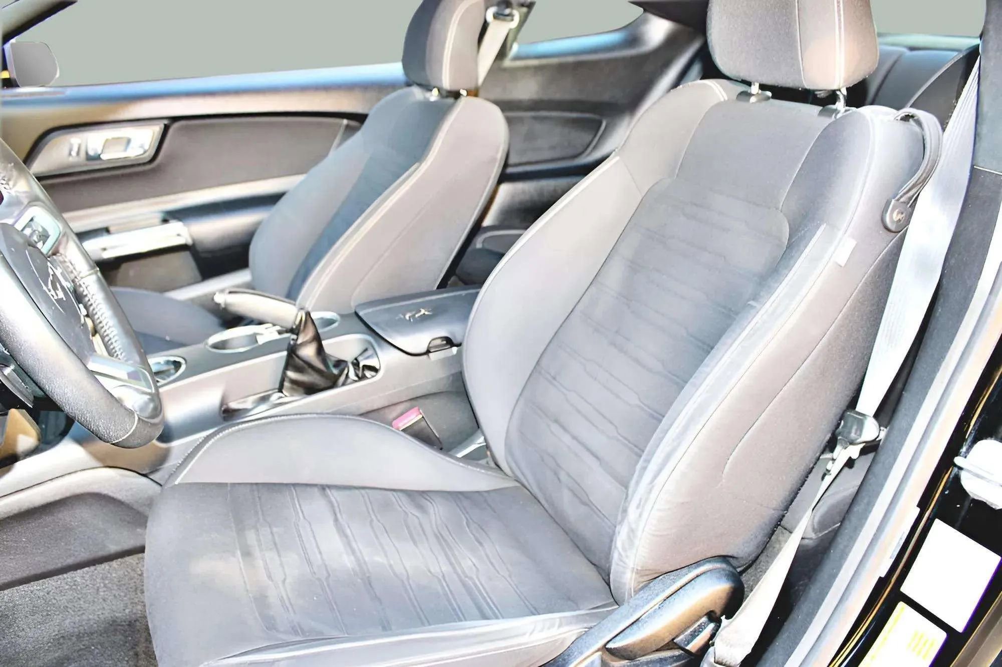 Used 2016 Ford Mustang Coupe image 22