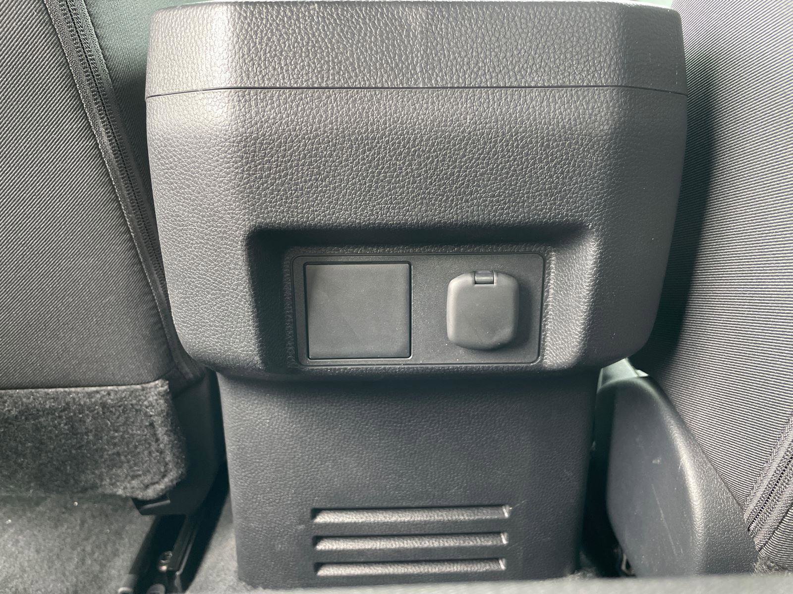 Used 2024 Toyota Tacoma SR AWD/4WD image 12