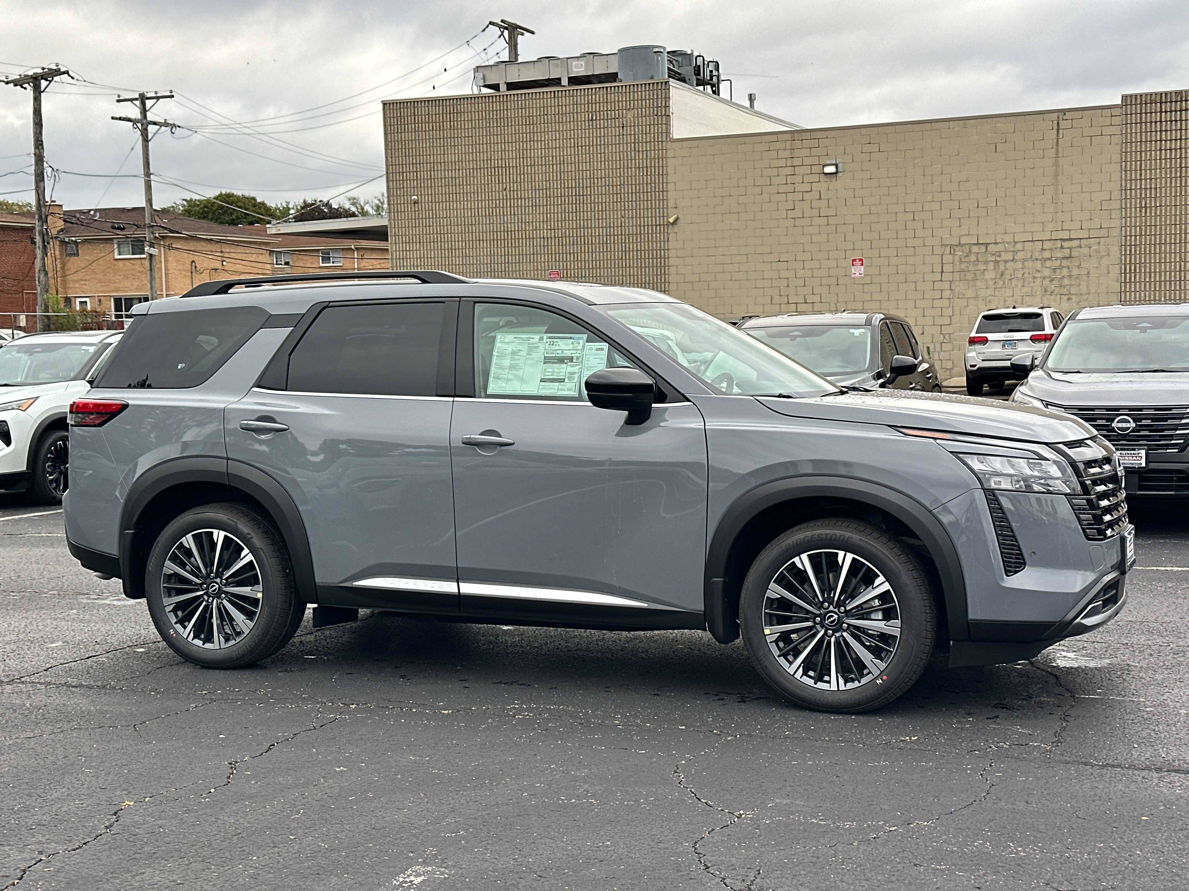New 2026 Nissan Pathfinder Platinum AWD/4WD image 3