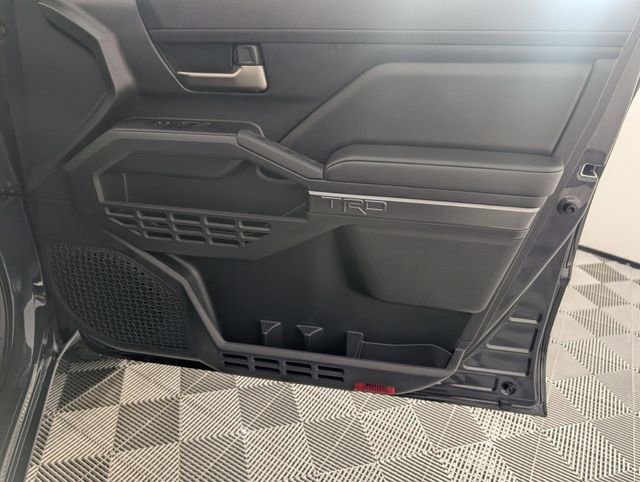Used 2025 Toyota Tacoma TRD Sport image 33