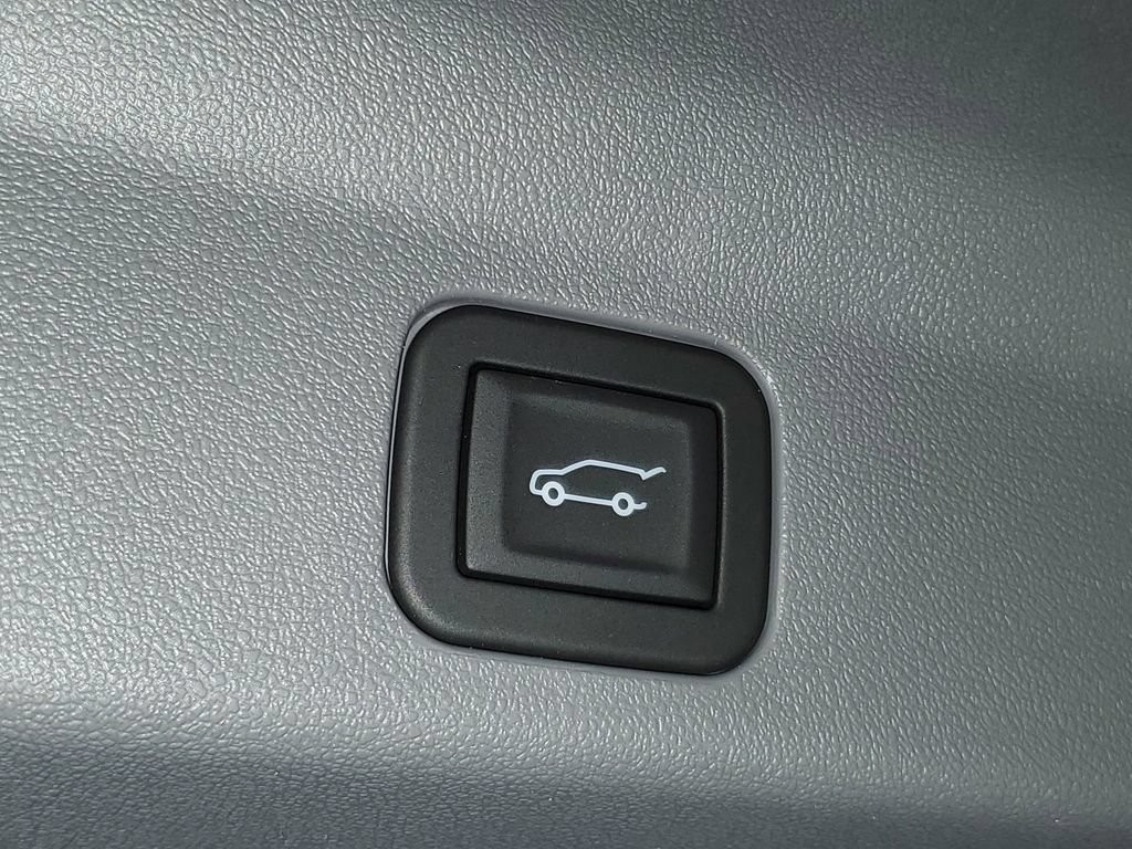 New 2026 Cadillac Escalade IQL Luxury AWD/4WD image 8