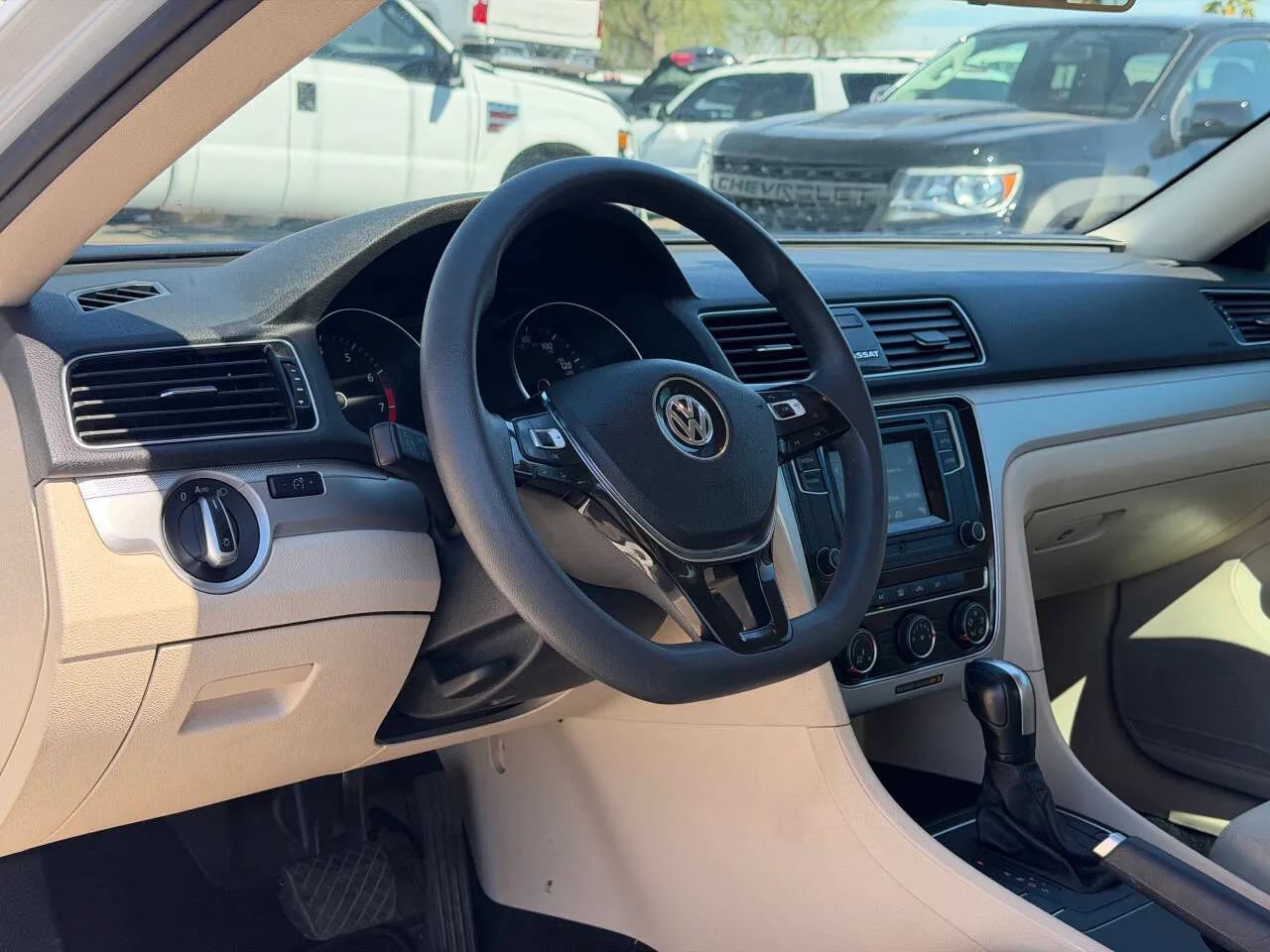 Used 2018 Volkswagen Passat 2.0T S FWD image 18