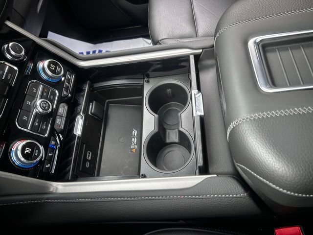 Used 2024 GMC Yukon Denali AWD/4WD image 42