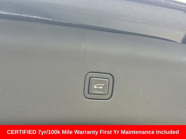 Used 2021 Buick Enclave Premium w/ Surround and Sites Package AWD/4WD image 17
