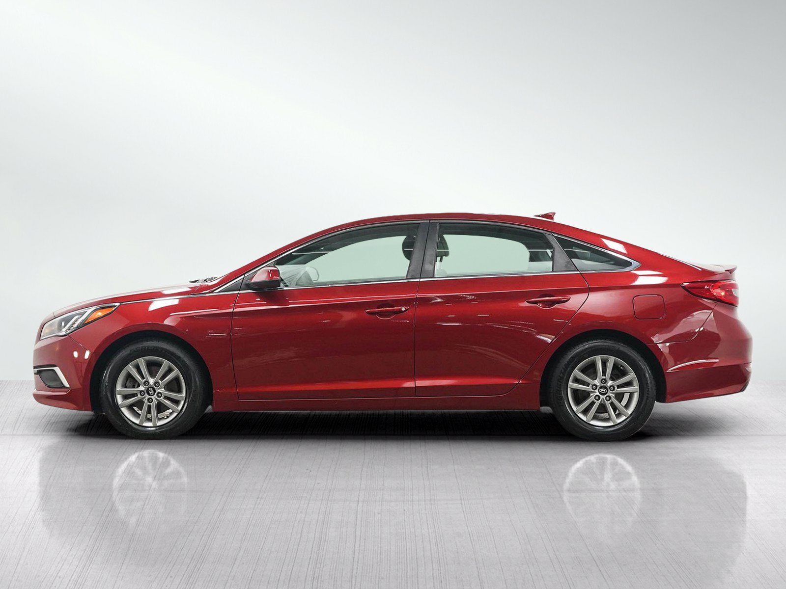 Used 2017 Hyundai Sonata SE FWD image 2