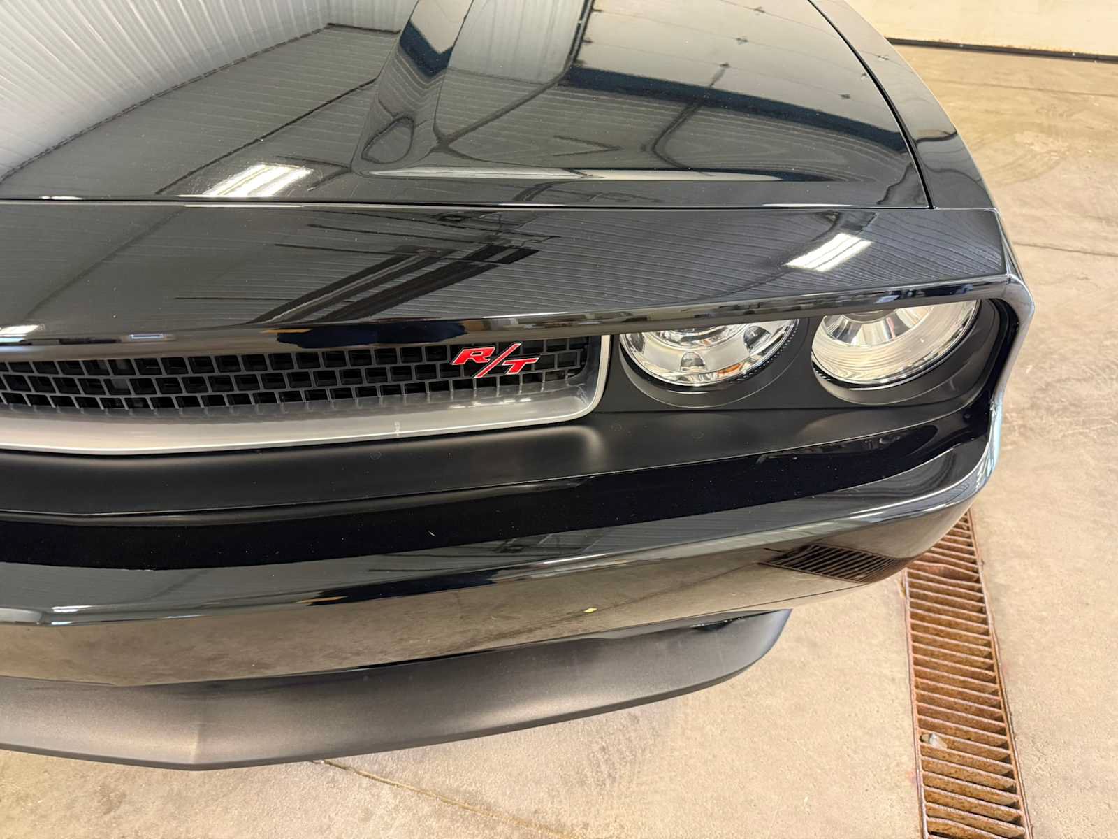Used 2013 Dodge Challenger R/T RWD image 5