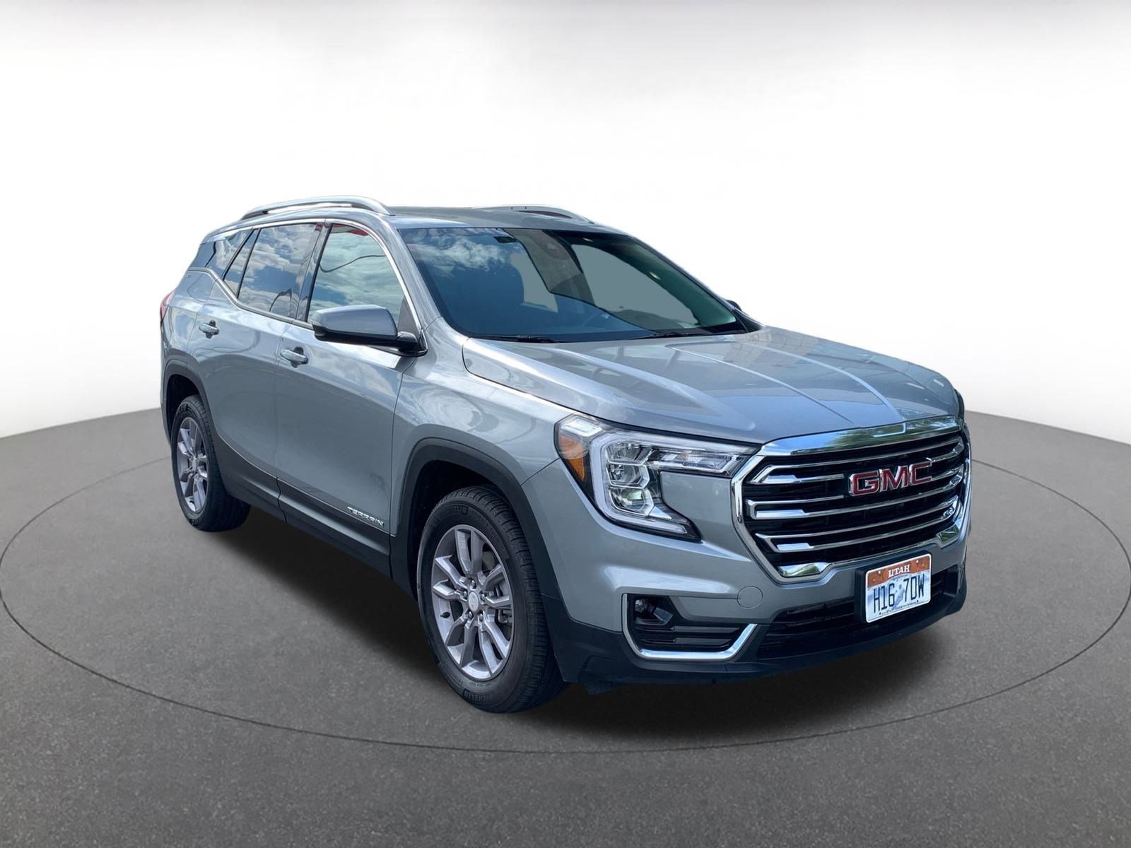Used 2024 GMC Terrain SLT