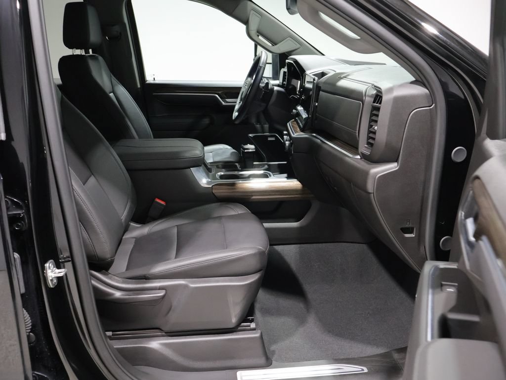 Used 2025 Chevrolet Silverado 1500 RST w/ Convenience Package II AWD/4WD image 22