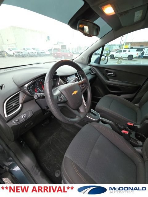 Used 2021 Chevrolet Trax LS w/ Tint and Cruise Package AWD/4WD image 12