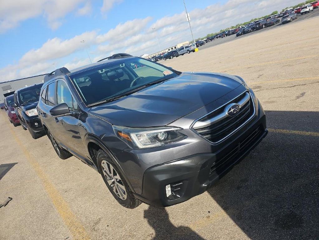 Used 2022 Subaru Outback Premium image 3