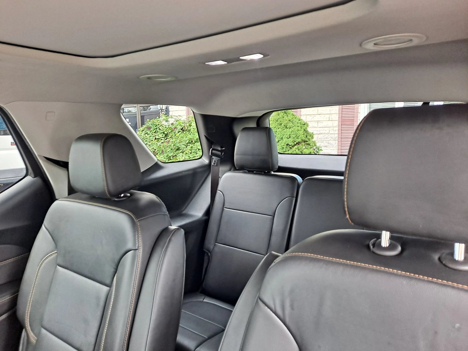 Used 2019 Chevrolet Traverse LT w/ LT Premium Package AWD/4WD image 10