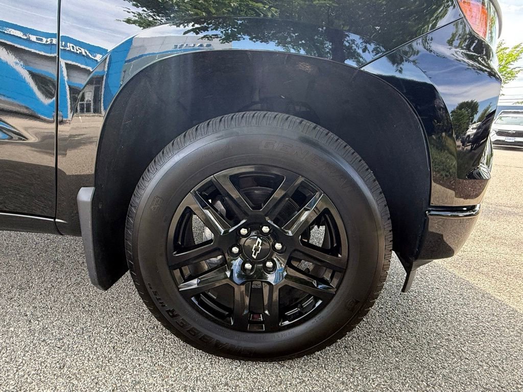 Used 2026 Chevrolet Silverado 1500 Custom w/ LPO, Dark Essentials Package AWD/4WD image 37