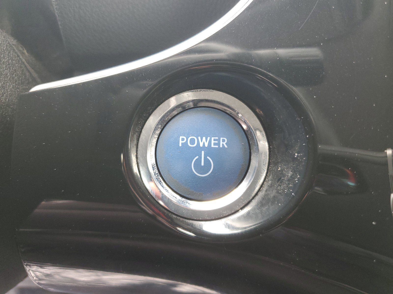 Used 2020 Toyota Prius LE image 22