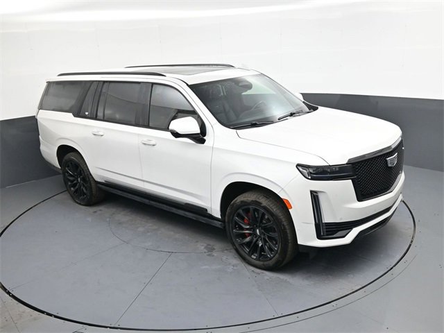 Used 2023 Cadillac Escalade ESV Sport Platinum w/ LPO, ONYX Package image 16