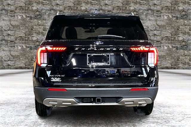 New 2026 Ford Explorer Active w/ Active Comfort Package image 4