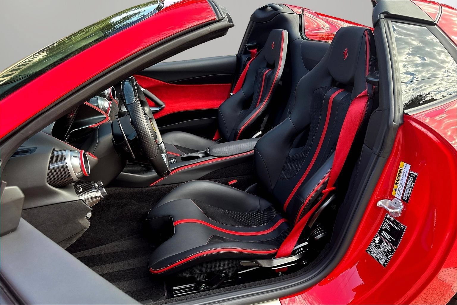 Used 2022 Ferrari 812 GTS RWD image 19