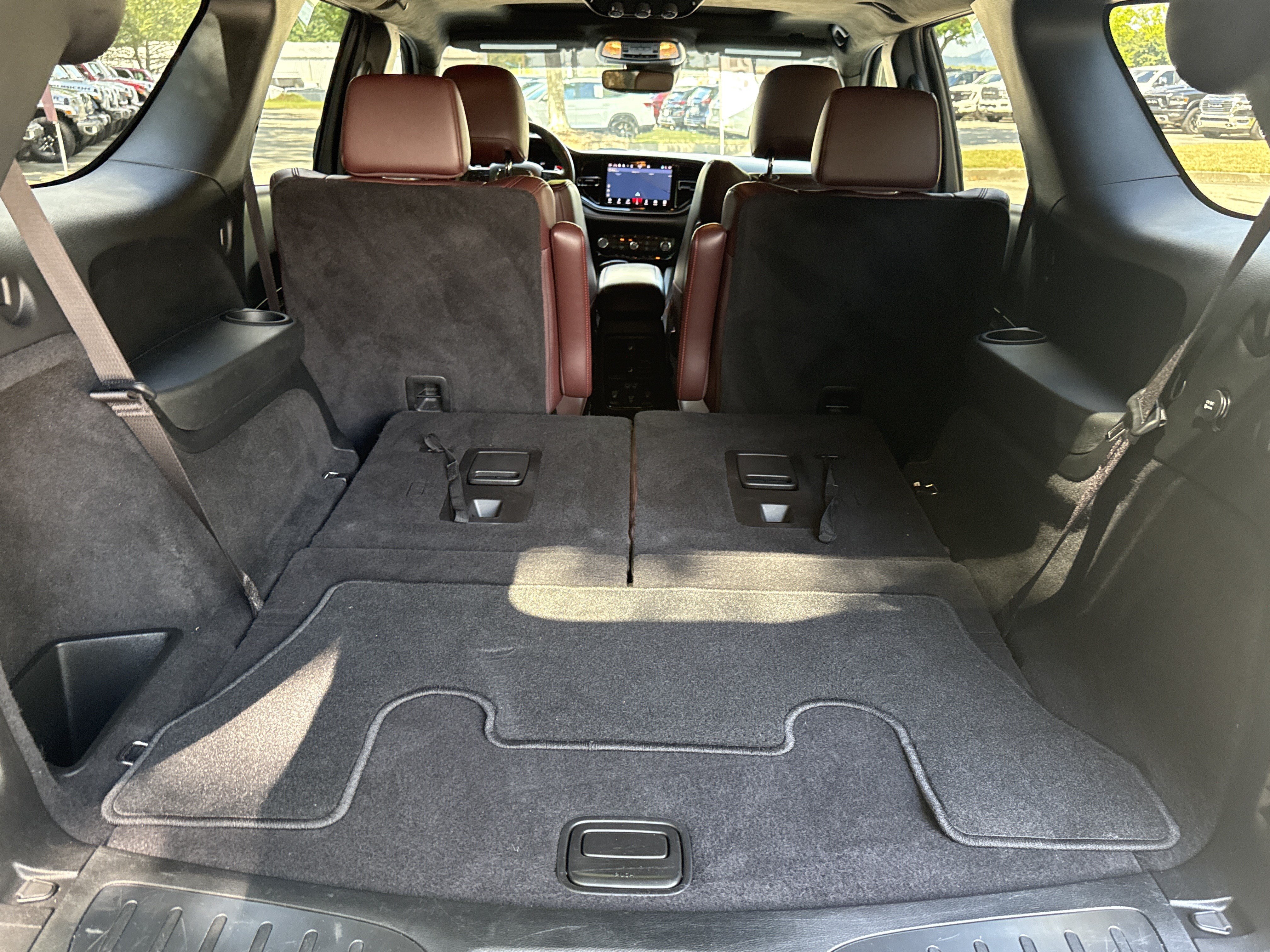 Used 2023 Dodge Durango R/T AWD/4WD image 18
