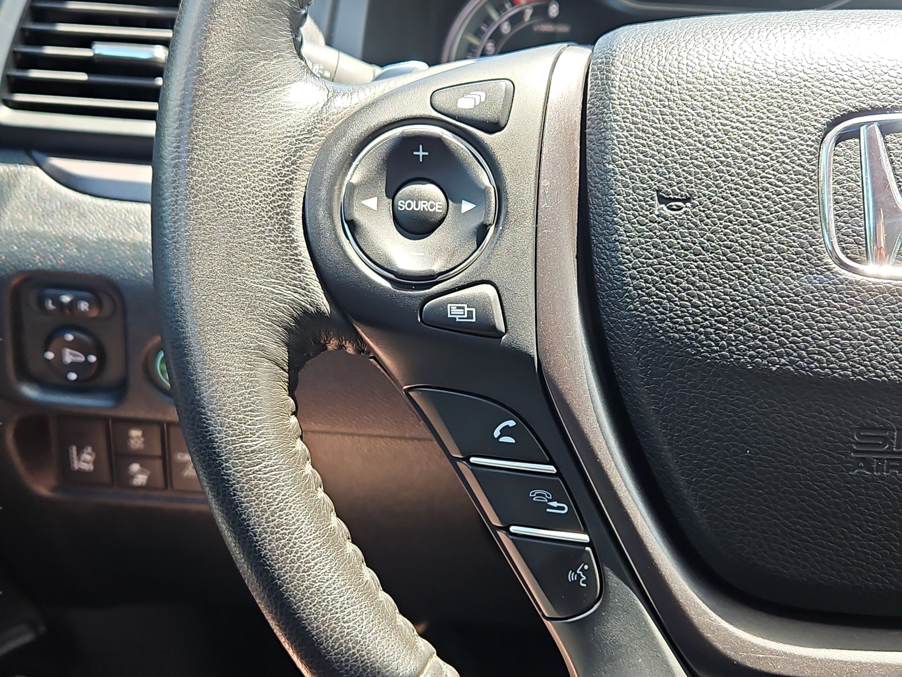 Certified 2023 Honda Ridgeline RTL image 17