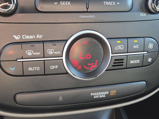 Used 2017 Kia Soul + FWD image 5