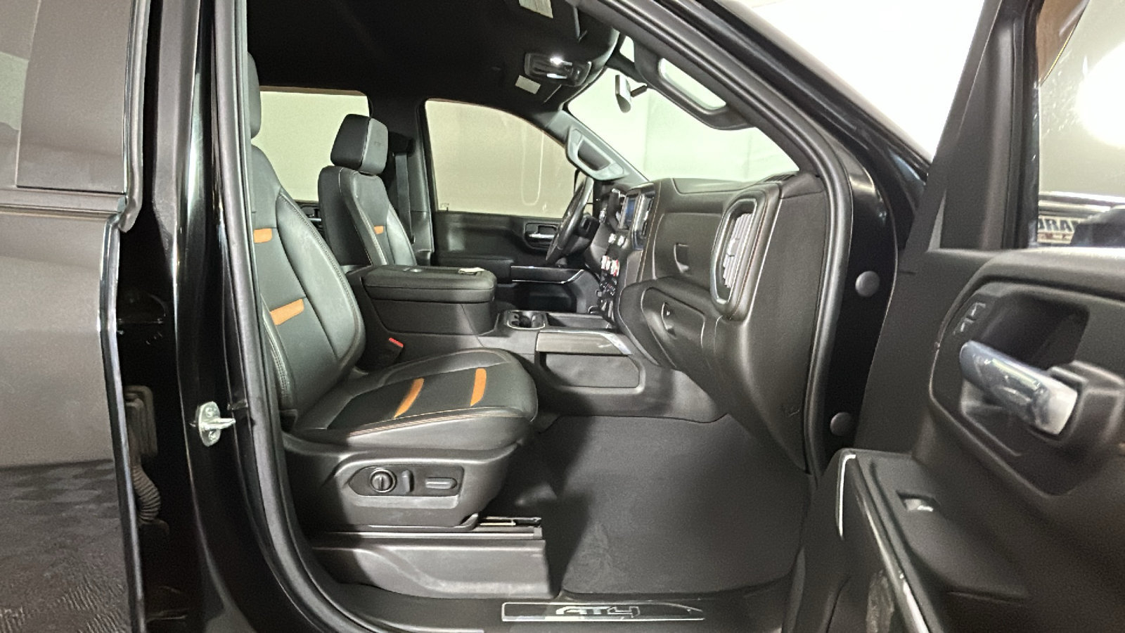 Used 2022 GMC Sierra 3500 AT4 AWD/4WD image 36