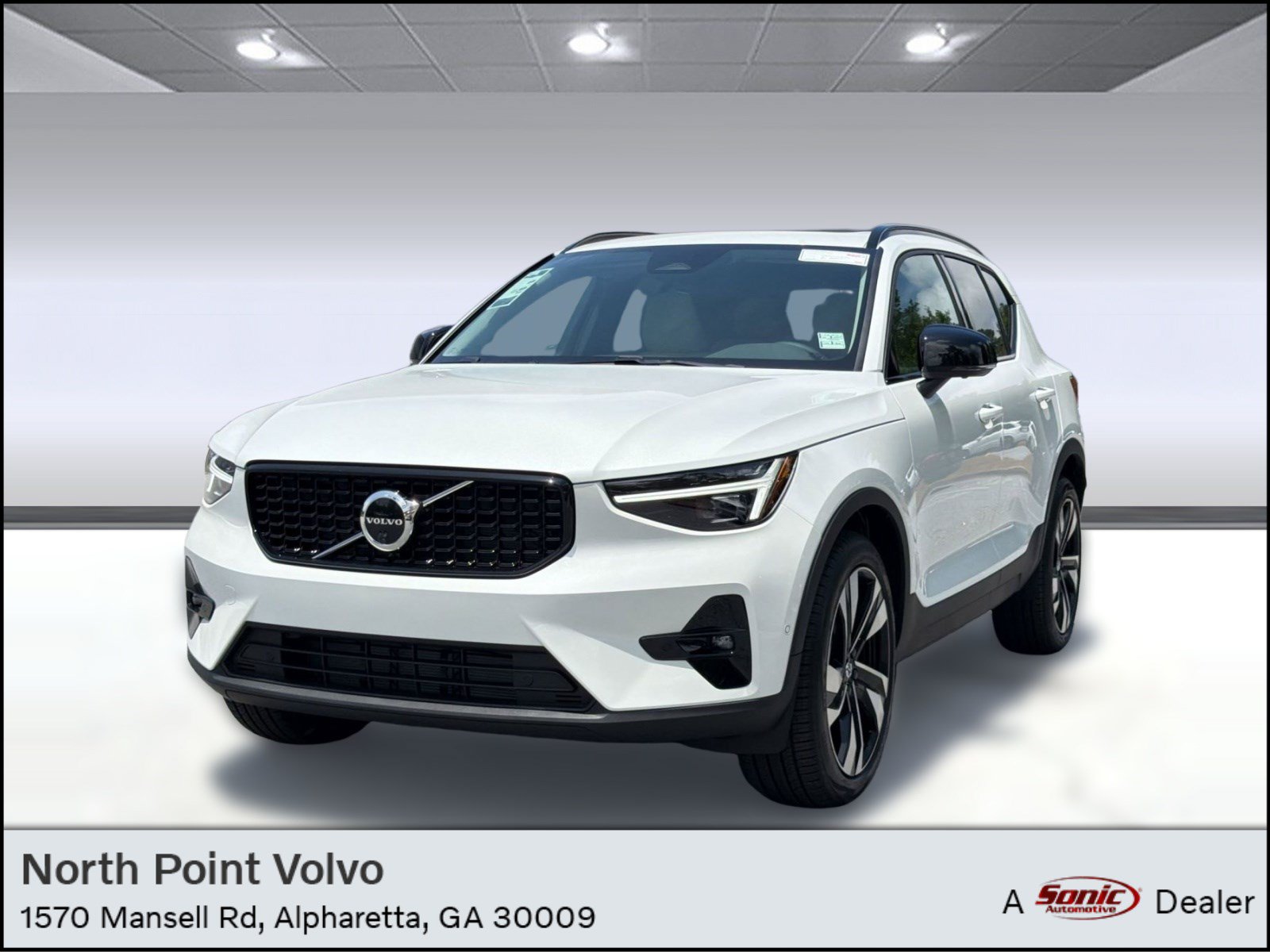 New 2026 Volvo XC40 B5 Ultra w/ Climate Package