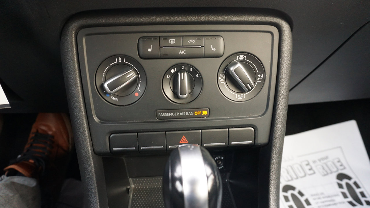 Used 2014 Volkswagen Beetle 2.5 image 19