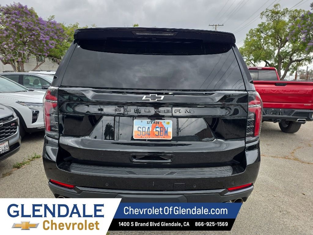 Used 2025 Chevrolet Suburban Z71 AWD/4WD image 7