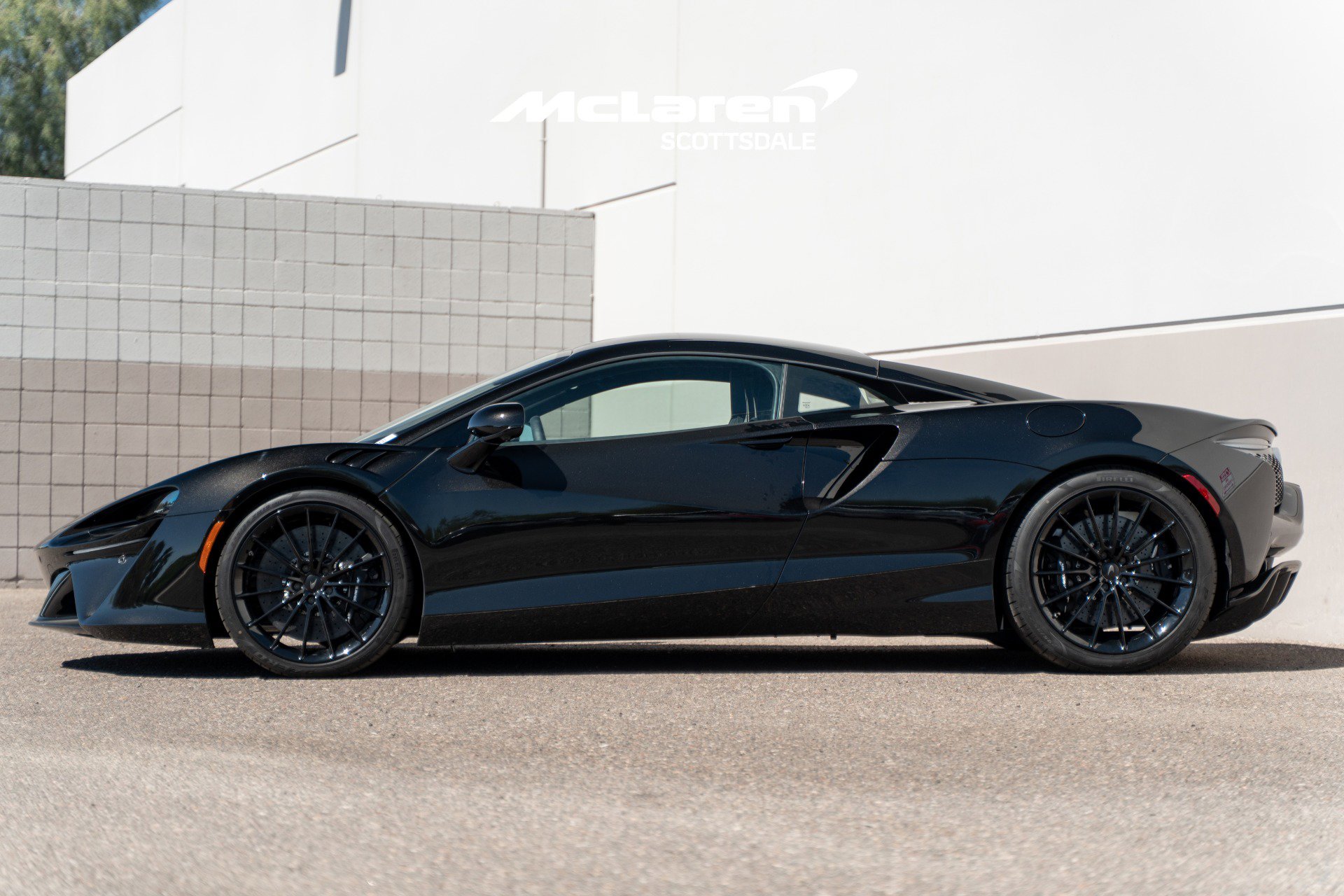 New 2026 McLaren Artura image 4