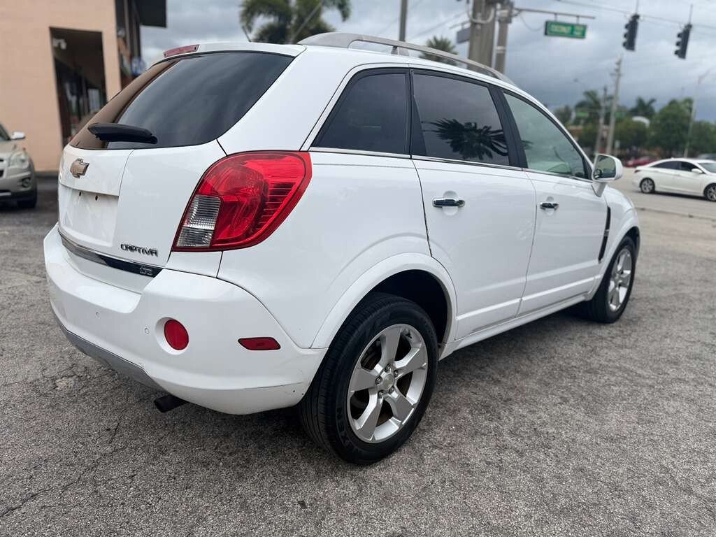 Used 2014 Chevrolet Captiva Sport LTZ FWD image 5
