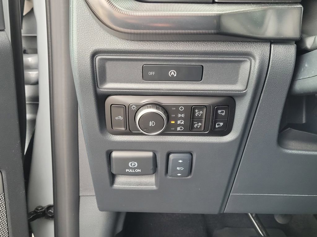 New 2025 Ford F150 Lariat w/ Equipment Group 501A Mid image 46
