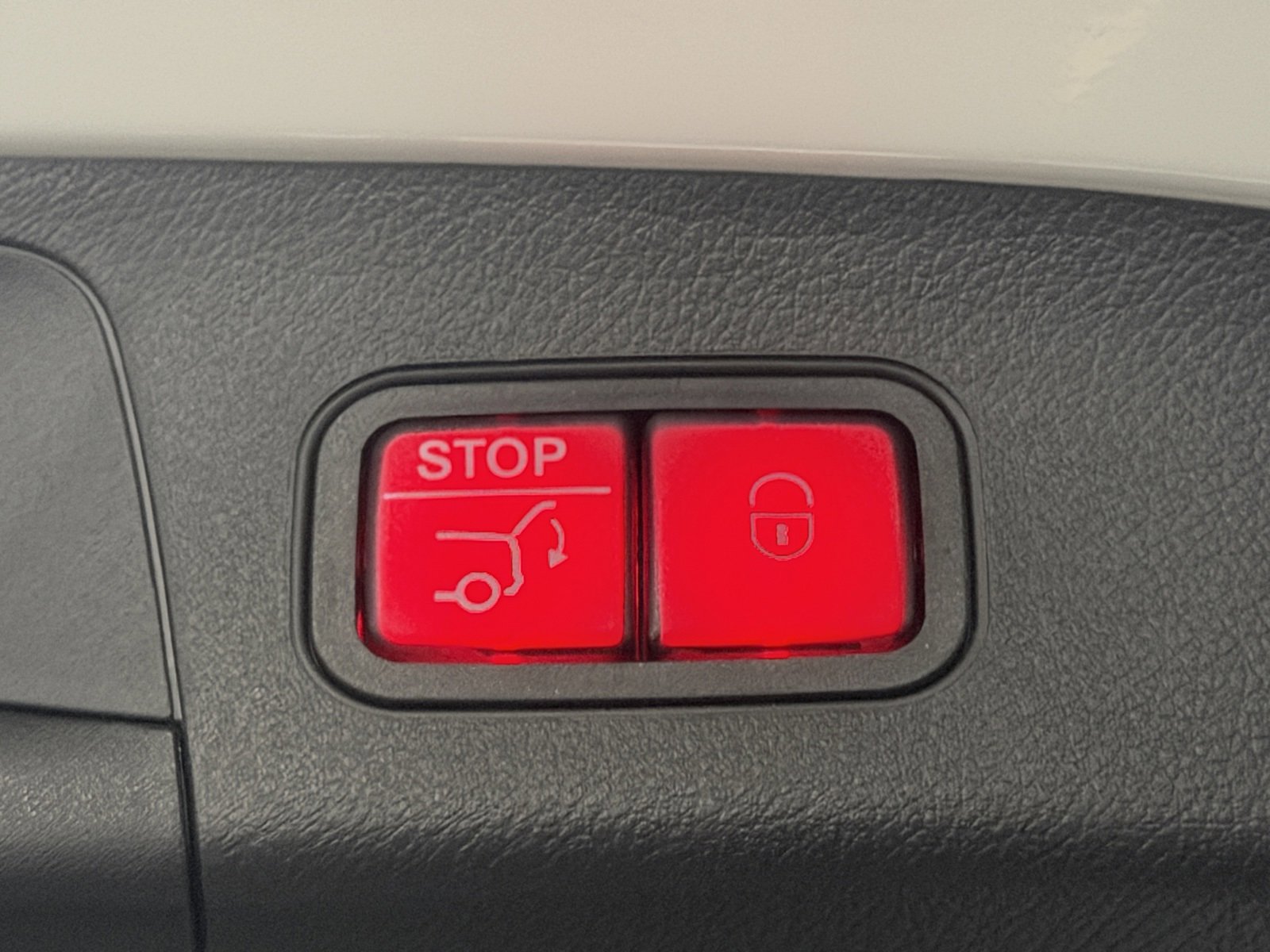 Used 2025 Mercedes-Benz GLA 250 image 16