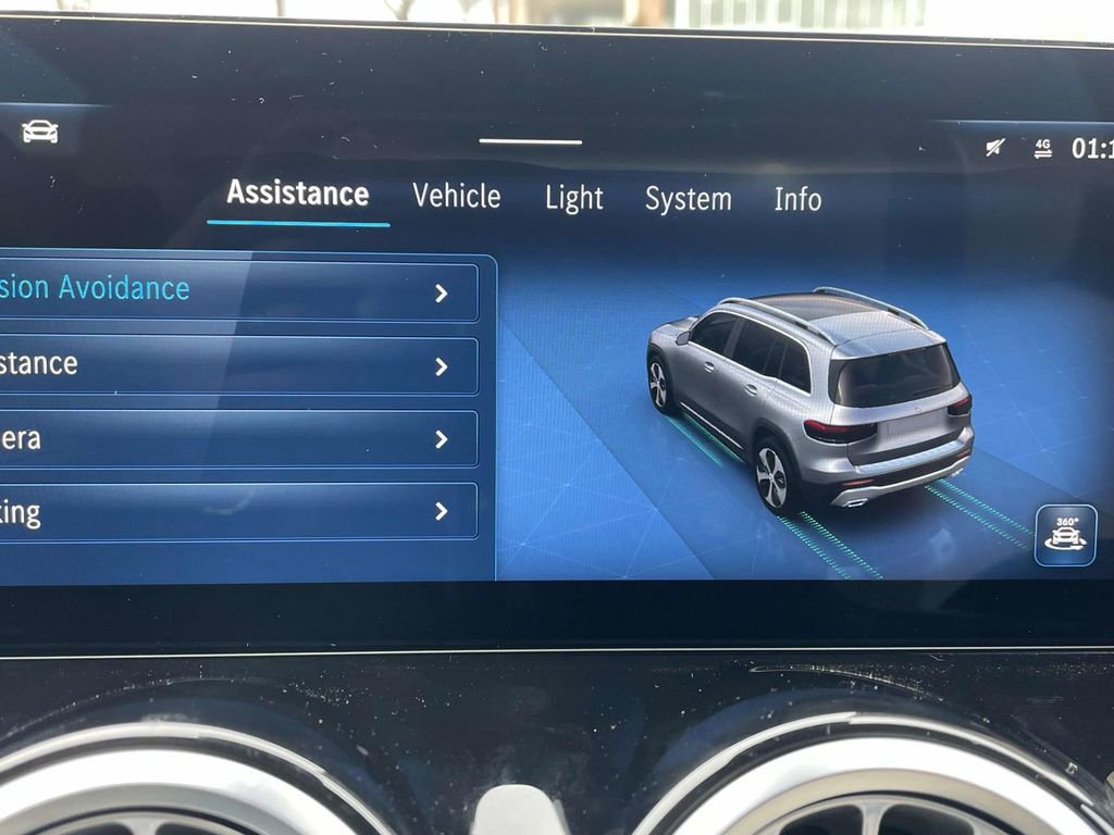 Certified 2025 Mercedes-Benz GLB 250 image 27