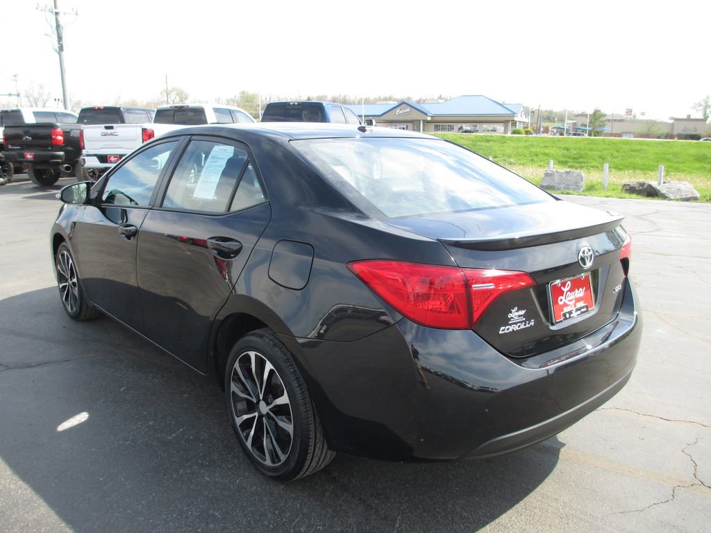 Used 2018 Toyota Corolla XSE image 7