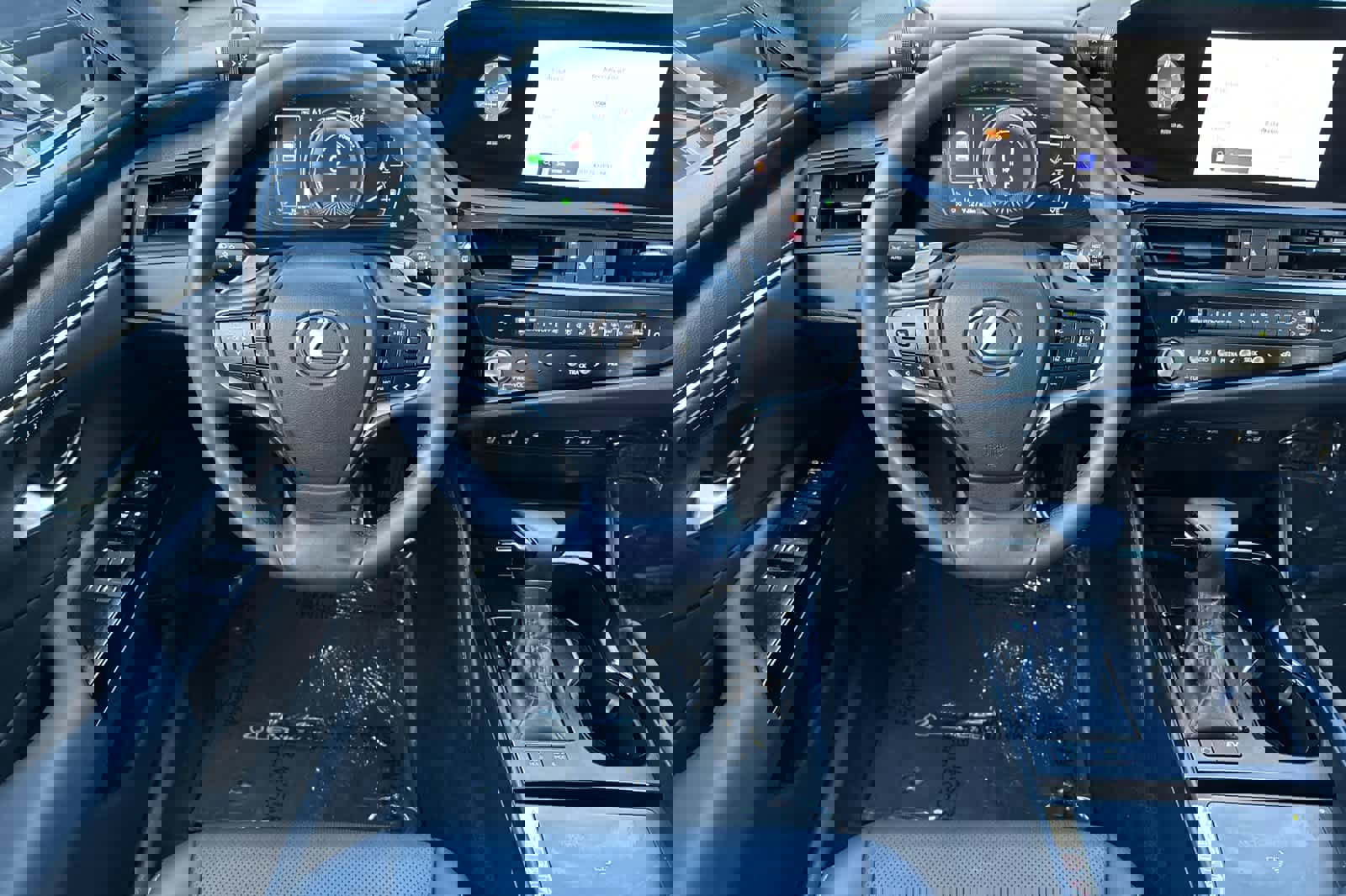 Used 2023 Lexus ES 300h w/ Premium Package image 15