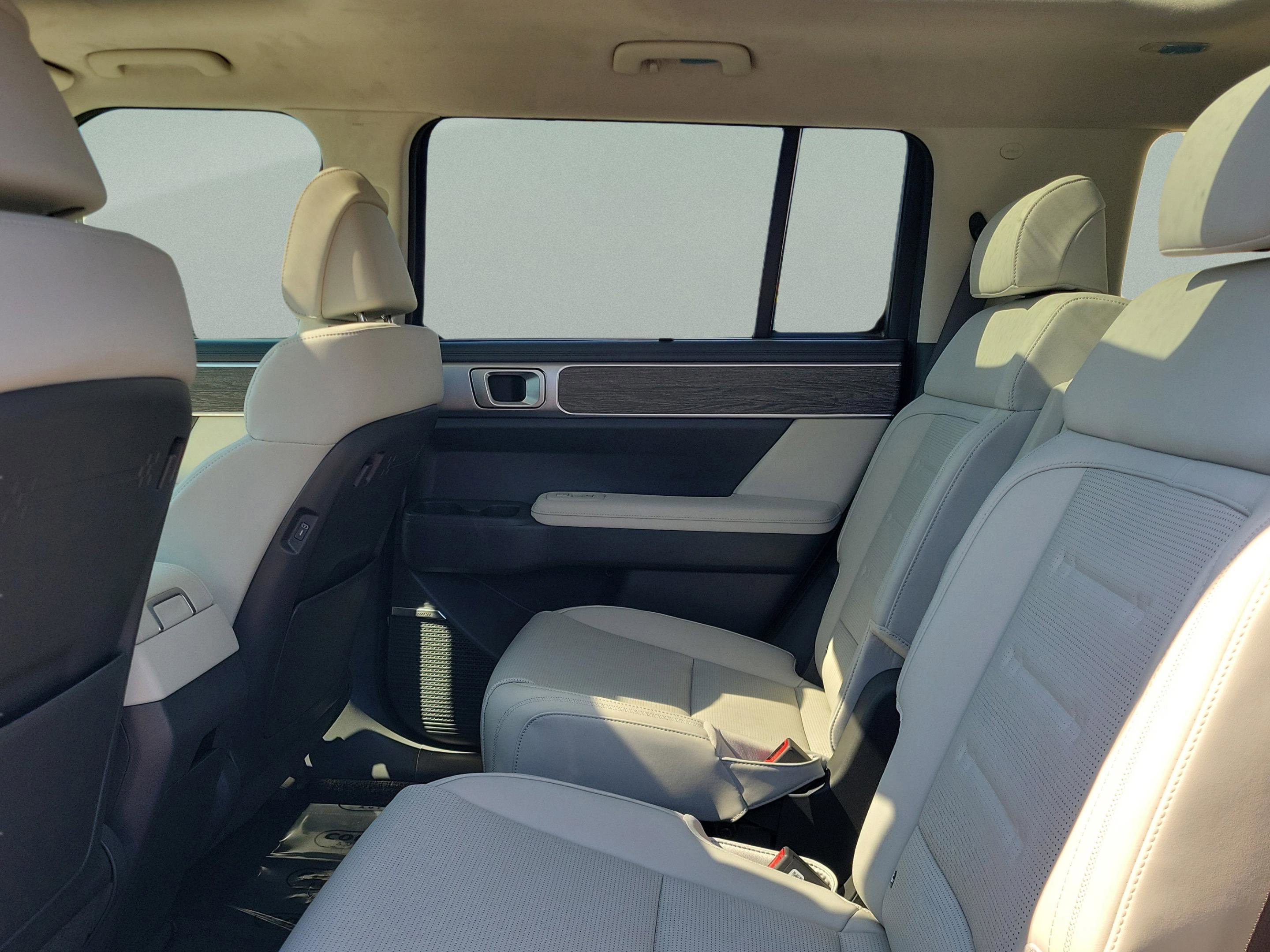 New 2026 Hyundai Santa Fe Calligraphy w/ Tow & Go Package image 8