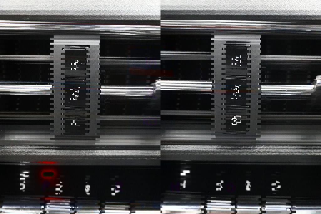 Used 2022 Lincoln Corsair Reserve w/ Equipment Group 201A image 29