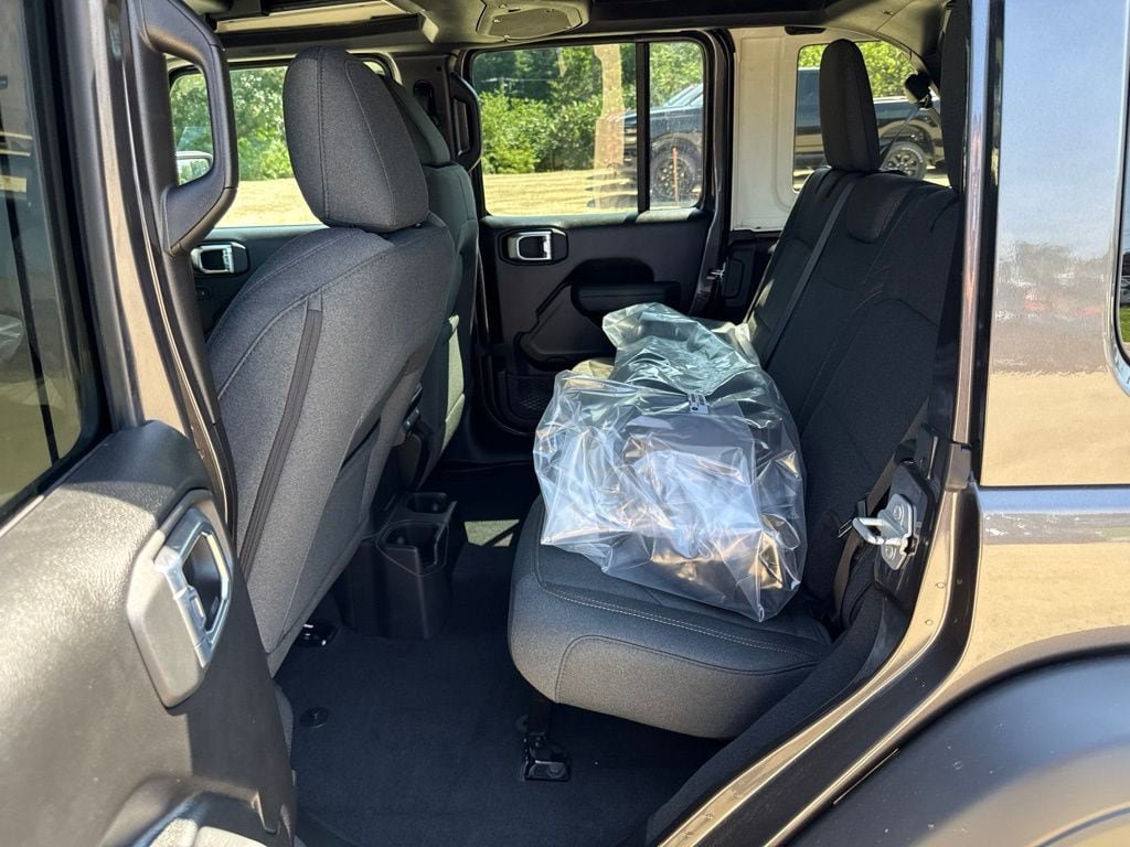 New 2026 Jeep Wrangler Unlimited Sport AWD/4WD image 19